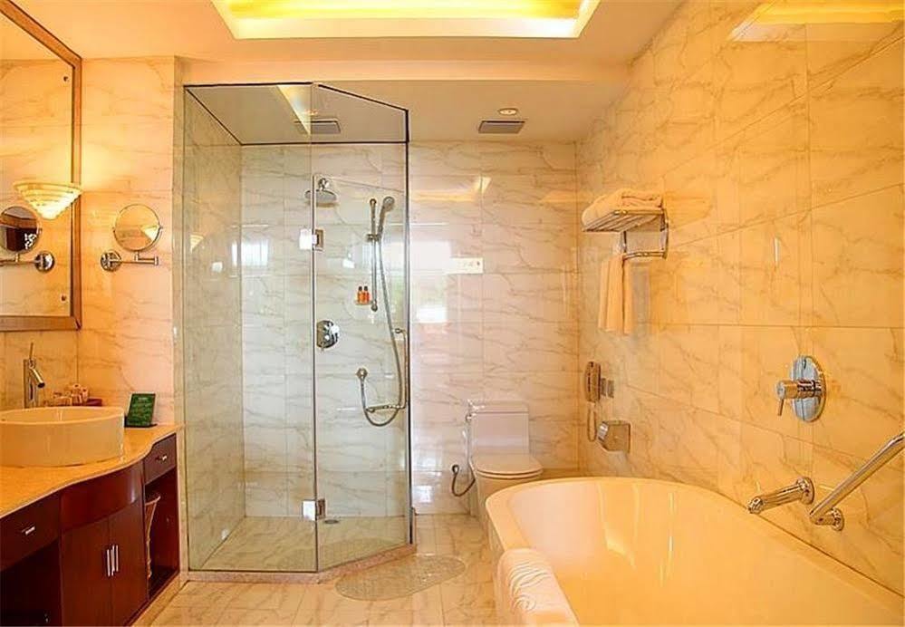 Regent Hotel Дали Екстериор снимка