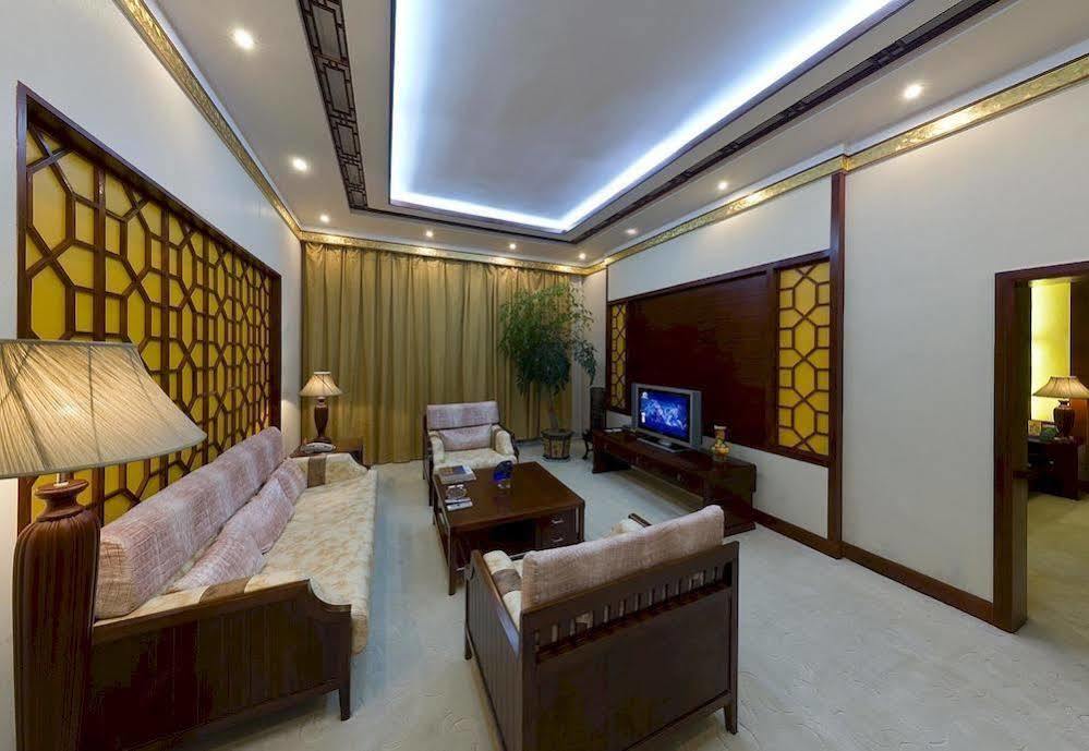 Regent Hotel Дали Екстериор снимка