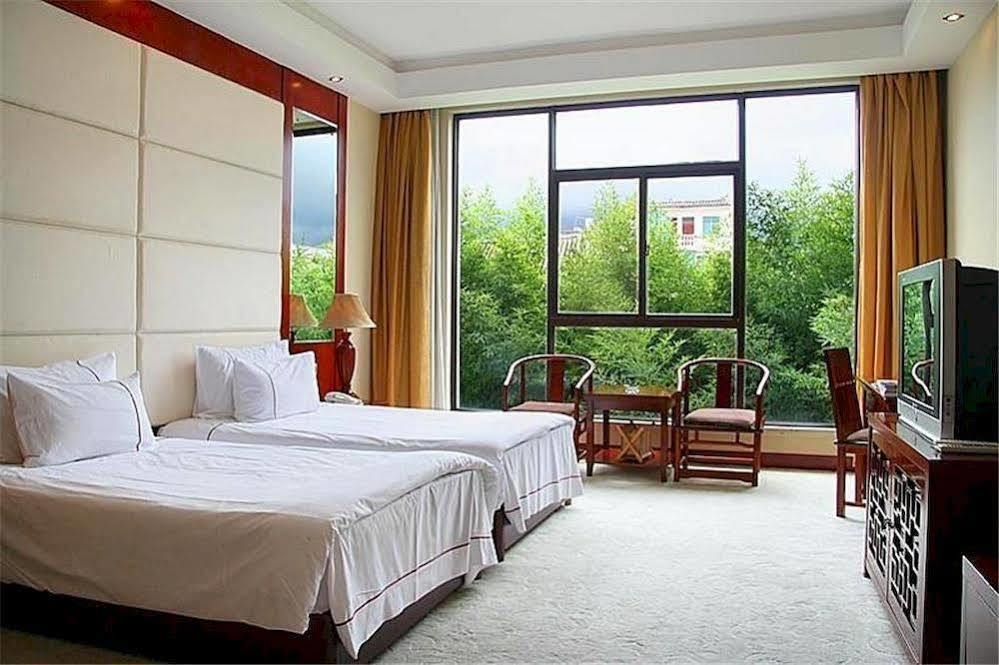 Regent Hotel Дали Екстериор снимка